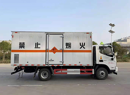 爱辉爆破器材运输车